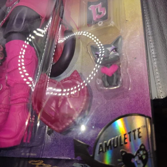 Monster High Catty Noir Doll G3 Amulet Series New in Box Mattel 2023 - Picture 5 of 10
